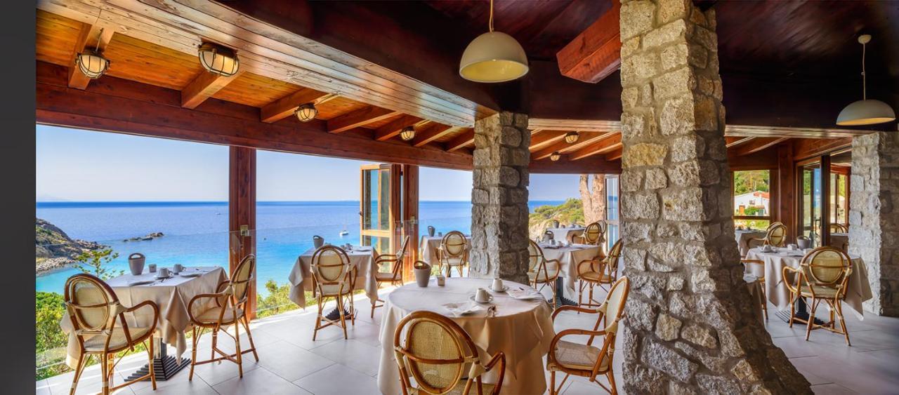 Hotel Baia Imperiale Spiaggia di Cavoli ภายนอก รูปภาพ