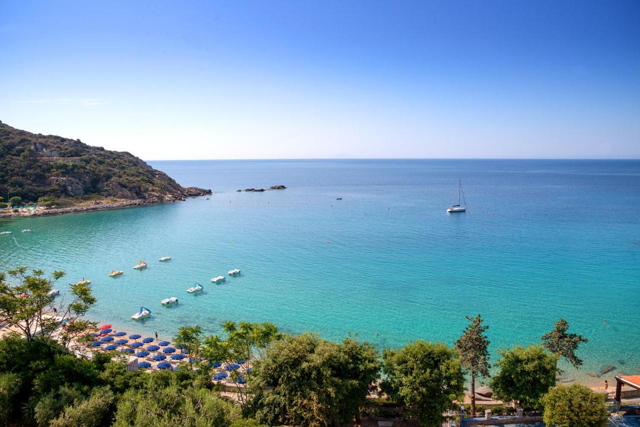 Hotel Baia Imperiale Spiaggia di Cavoli ภายนอก รูปภาพ
